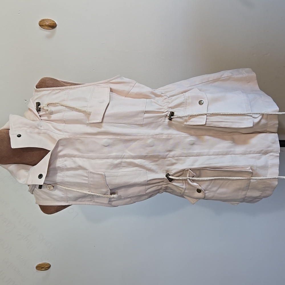 C26 Entro Beige Utility Vest with Snap Pockets Size Sm Hooded Drawstring